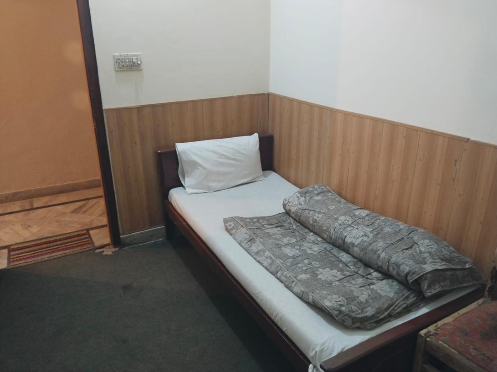 Hotel Shahzad International ラーワルピンディー エクステリア 写真